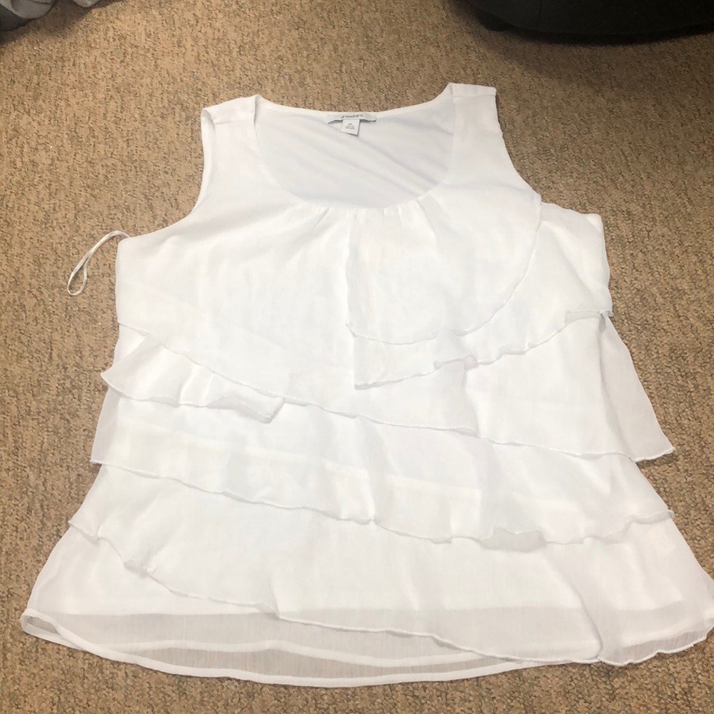 Ruffled Tank 🤍